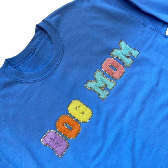 NWT Wool + Pepper Co. DOG MOM Varsity Letter Patch Crewneck Sweatshirt - Picture 3 of 5